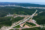 포항~영덕 고속도로 10년 만에 개통…동해안 산업·물류벨트 ‘가속페달’