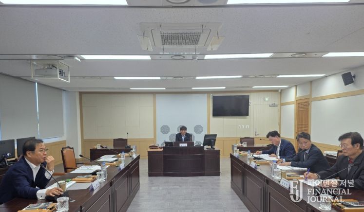 시장형 노인일자리 모델 구축 위한 연구용역 최종보고